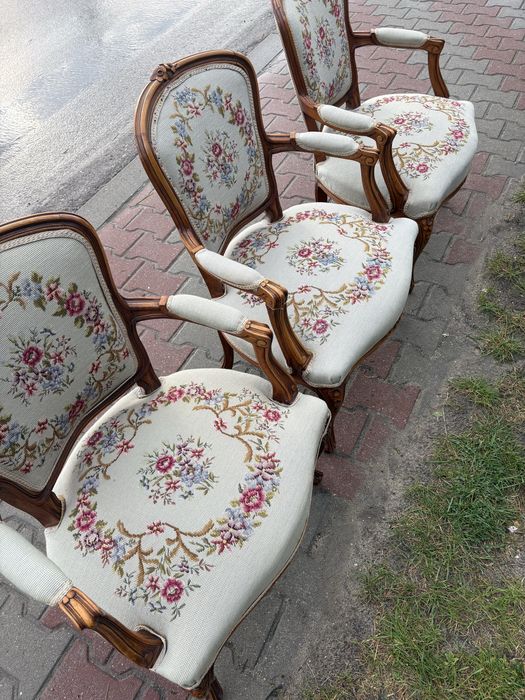 Fotele w stylu ludwikowskim