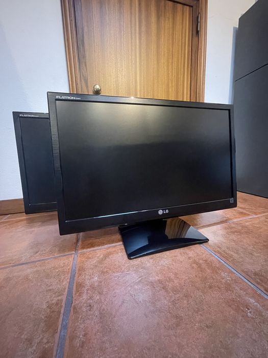 Monitores LCD HD LG FLatron E2441V (x2) - 60cm / 24 Polegadas FullHD ...