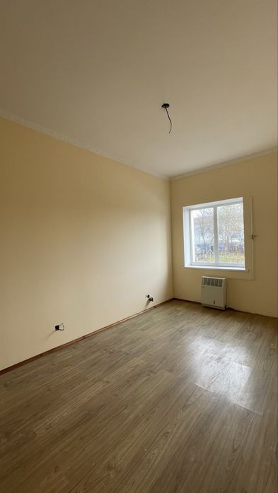 Продаж будівель в центрі с. Здовбиця.