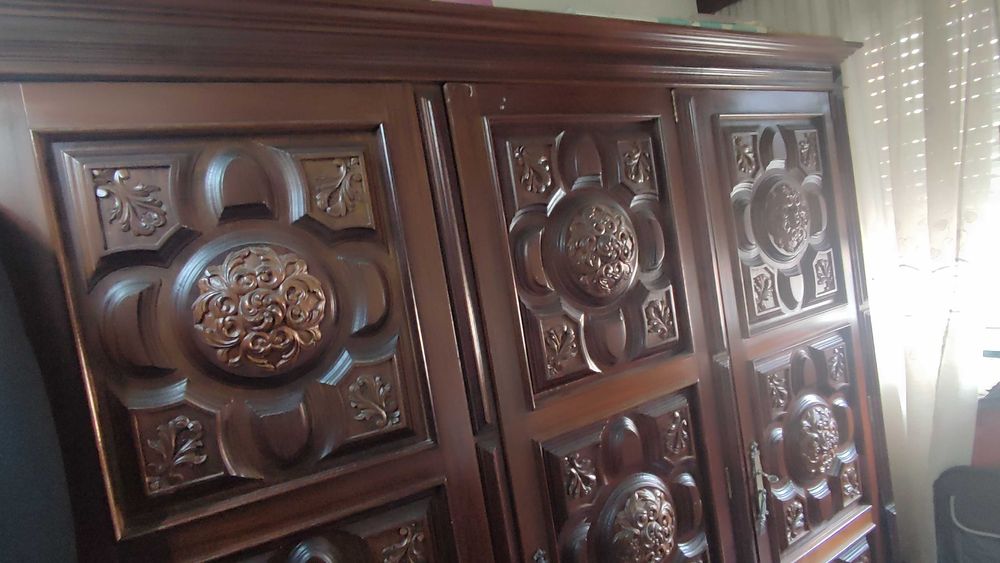 Quarto antigo. Madeira maciça