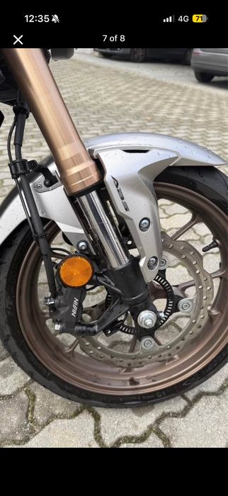 Honda cb125r 2024, prateada/dourada