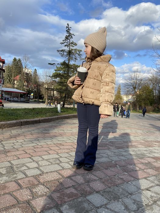 Курточка демі на дівчинку.