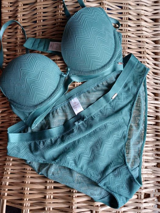 Conjunto RI Dorina em Renda