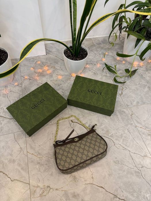 Жіноча сумка Gucci, бежевий монограм