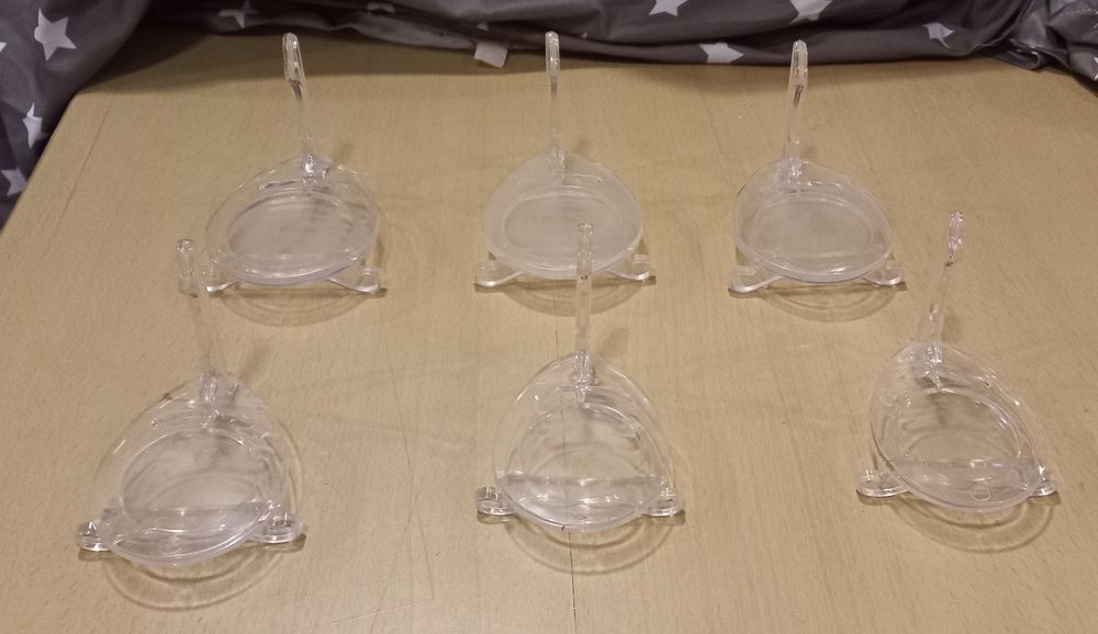 Pianhas - suporte para pratos salvas prata