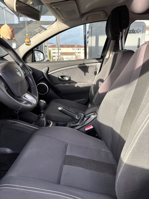 Megane tourer III 2011, carrinha de familia