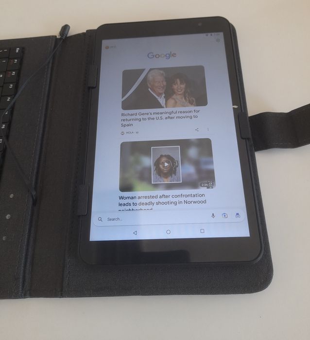 Tablet Android 8" com capacidade e teclado