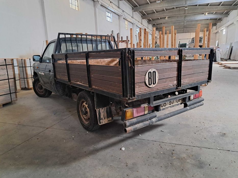 Ligeiro de mercadorias Nissan RGD 21