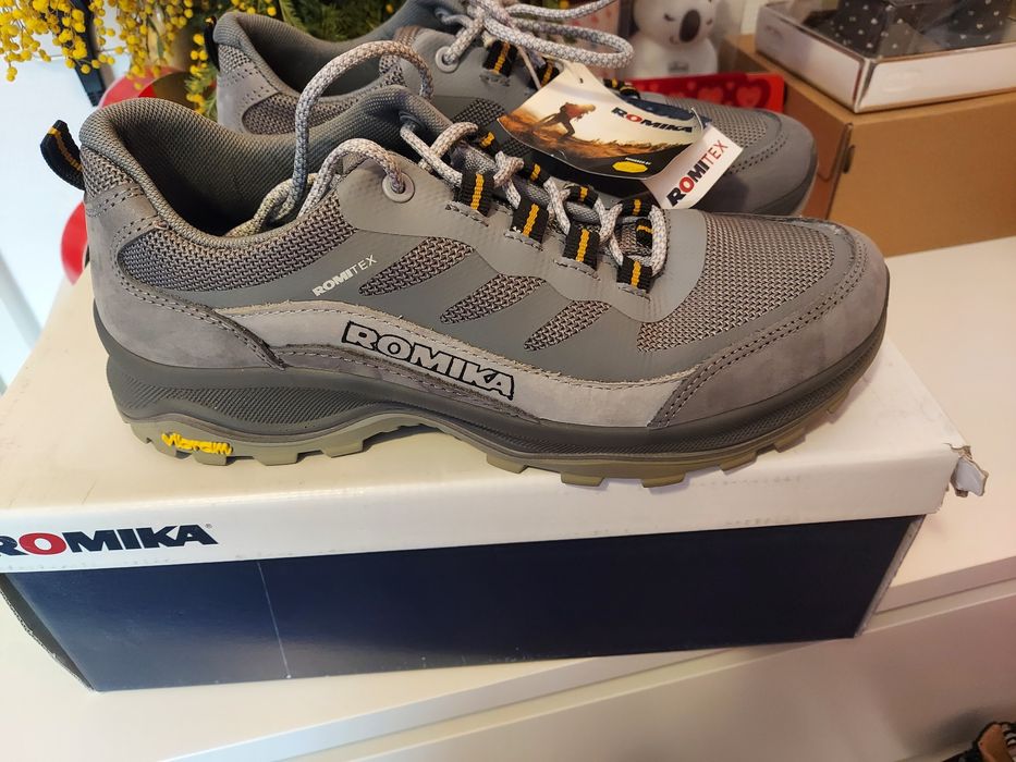 Фирменные оригинал кроссовки ботинки Romika