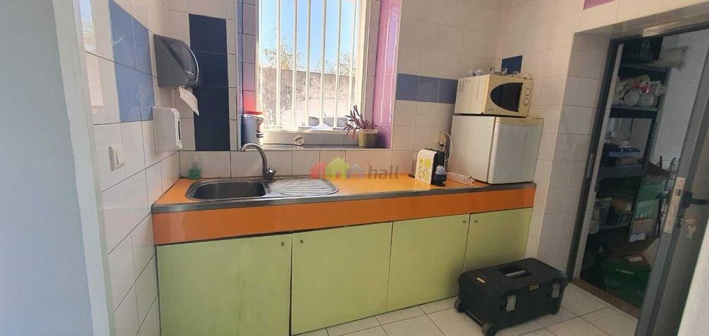 Escritório, Espaço Comercial ou Armazém polivalente no Montijo