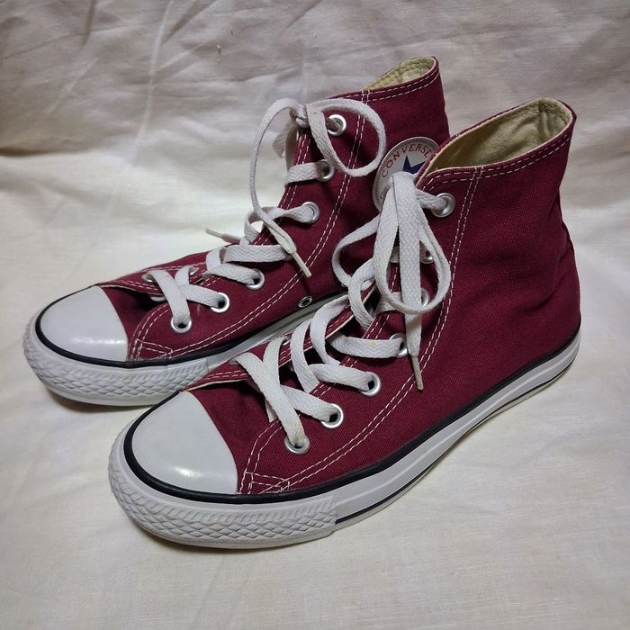 Оригінальні вишневі кеди конверси. 37 розмір