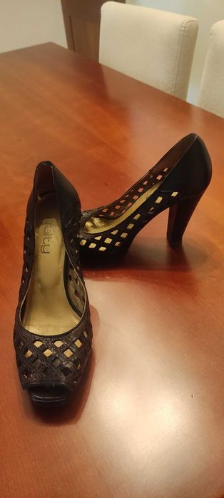 Sapatos de mulher nº 36