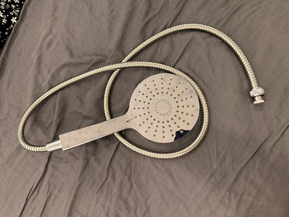 Duche/ Chuveiro Novo / casa de banho