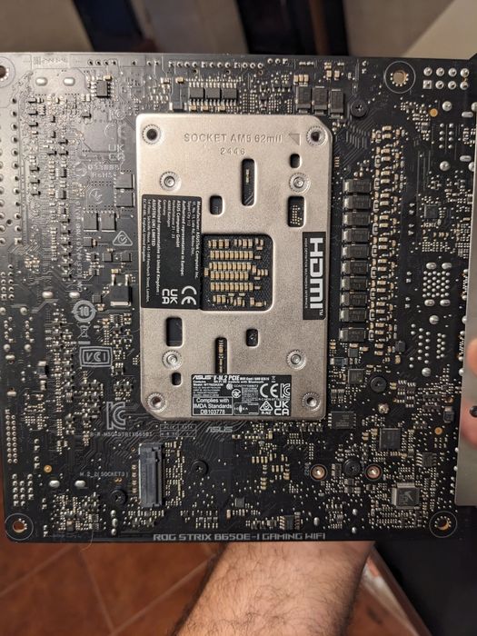 Motherboard Asus Rog B650E-I gaming WiFi mini itx AM5.