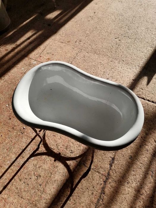 bidé antigo para decporação - floreira