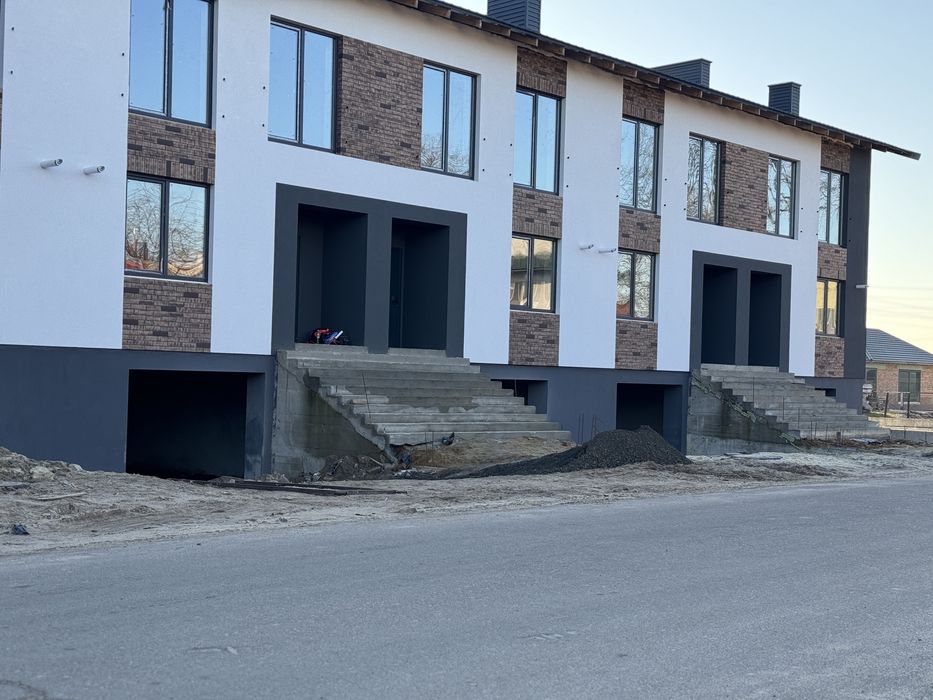 Великий  таунхаус з дизайн проєктом!