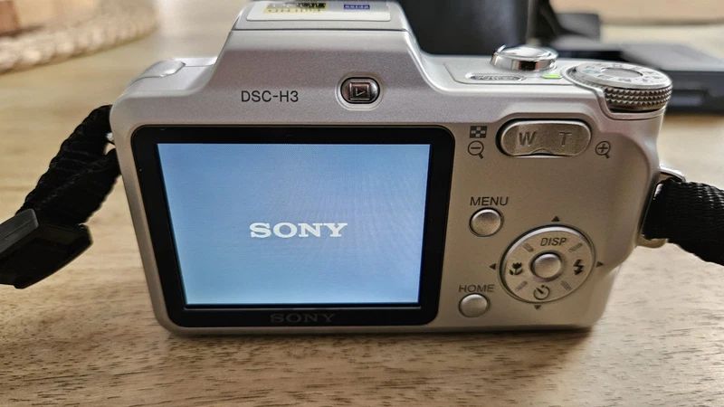 Sony Cyber-shot DSC-H38,1 10 Zoom