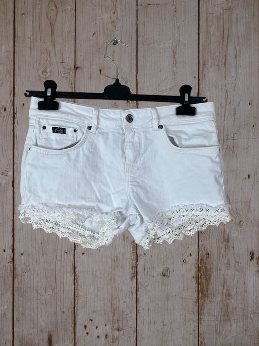 Superdry Lace Trim Hot roz. W28 damskie szorty dźinsowe