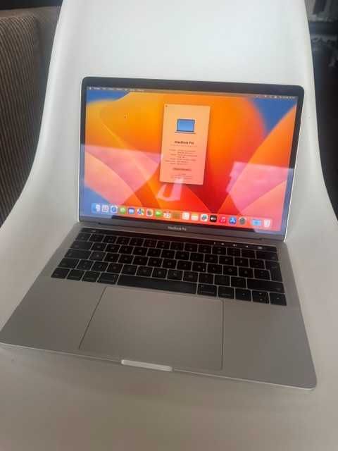Macbook Pro 13 A1708  i5 Turbo 3.6 GHz 4 wątki 8 GB LPDDR3 256SSD