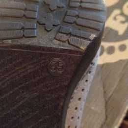 Sapato todo em pele Senhora