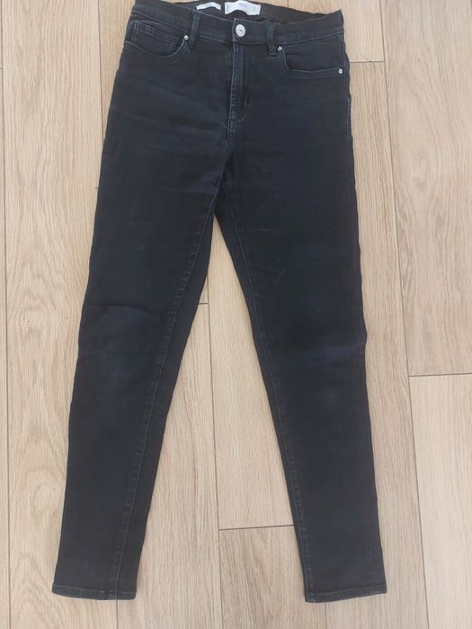 Mango czarne jeansy
