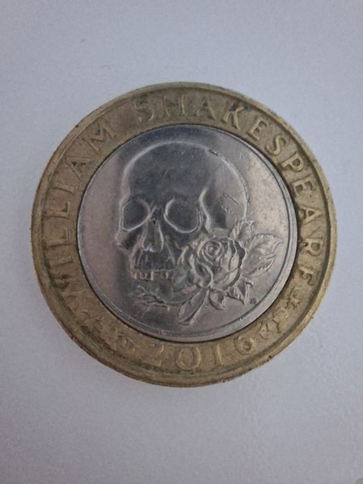 2 фунти стерлінгів