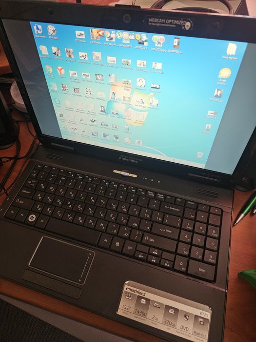 Ноутбук Acer eMachines E725-432G32Mi