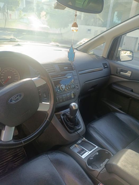 Ford Focus C-Max 1.6 TDCi Ghia – Bancos em Pele – Full Extras (2005)