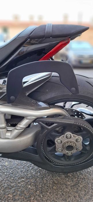 Ducati XDiavel S com suportes e malas Hepco & Becker
