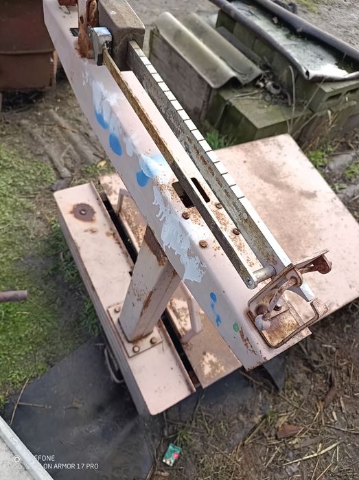 Ваги механічні на 1000 кг, в гарному стані