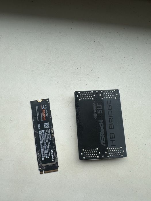 Ssd M2 970evo plus 500 Gb+ sli bridge asrock