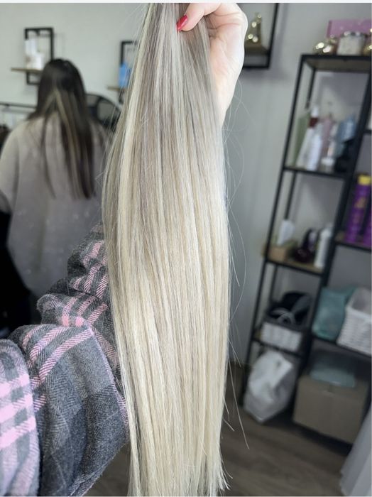 Натуральне волосся 70 грам, 47-50 см, блонд з легкою легкою сіринкою