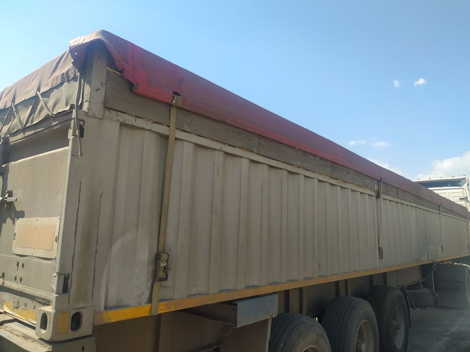 Контейнер під зерно половинка під зерно