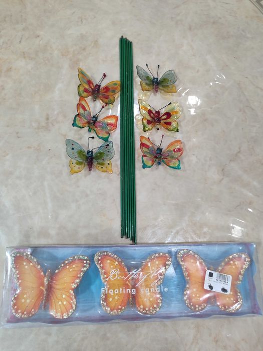 Velas em forma de Borboleta e 6 borboletas decorativas
