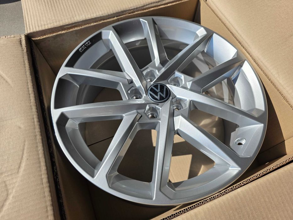 [N36] Komplet Felg aluminiowych 18 Cali 5x112 VW Passat Arteon Golf Touran Caddy TIGUAN