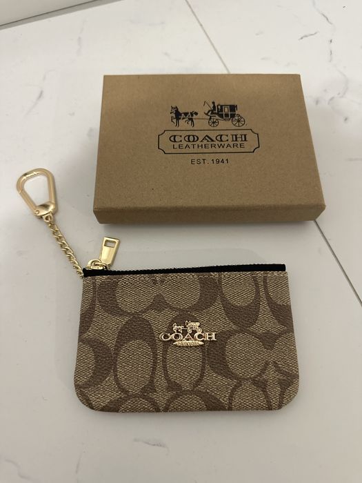 Portfel z brelokiem coach na klucze