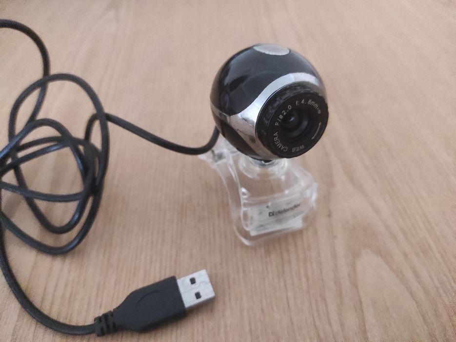 Веб-камера Defender C-090