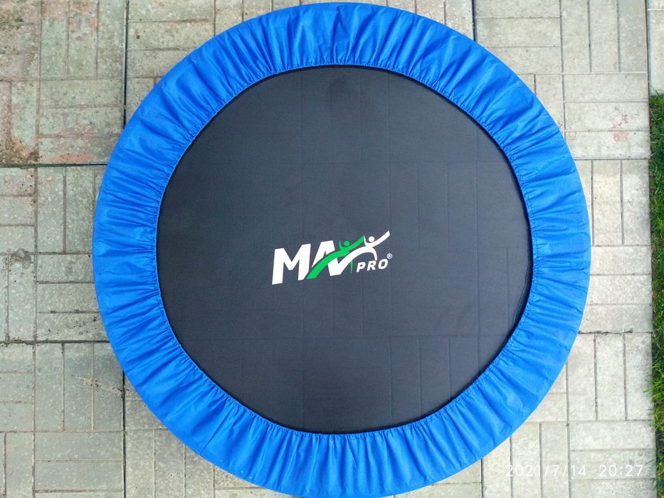 Продам батут у доброму стані