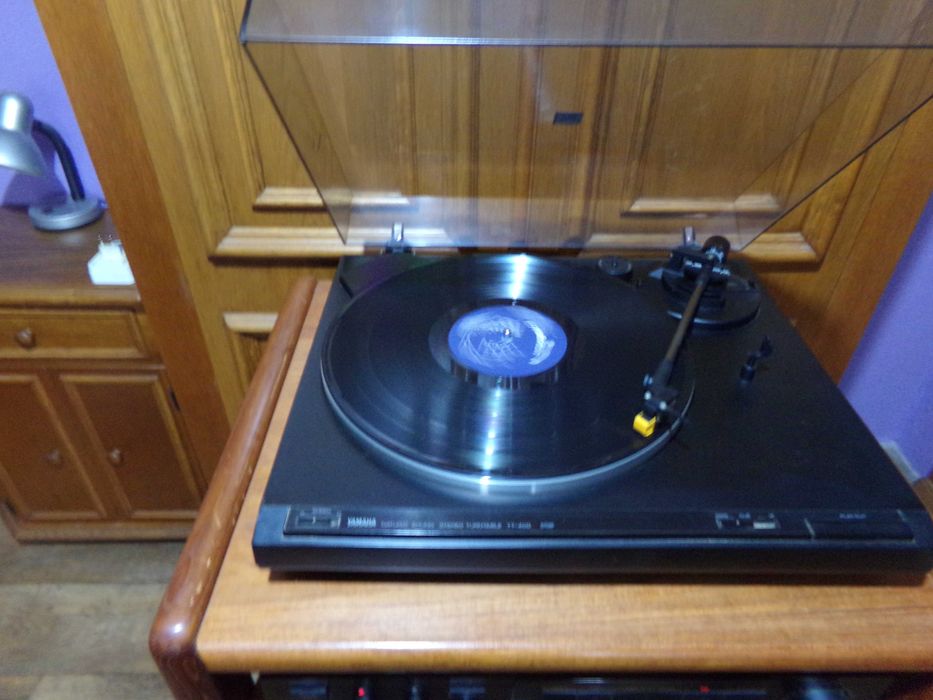 Yamaha gramofon TT-400