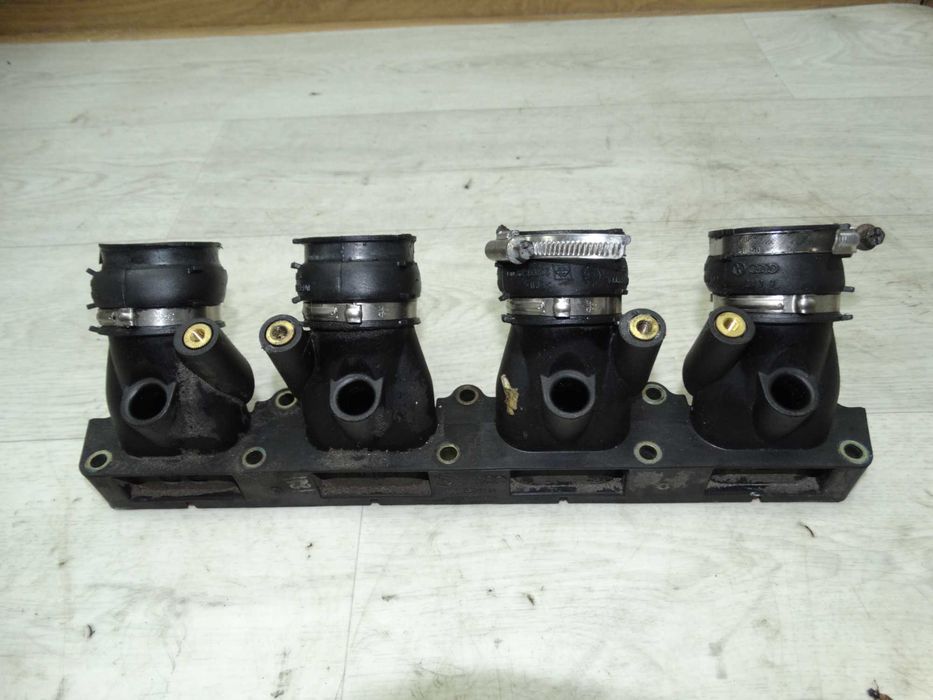 Колектор впускний Audi A4 B6 B7 VW Passat B5+ 2.0 ALT 06B133210AT