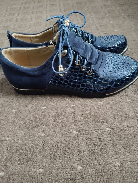 Продам  взуття...