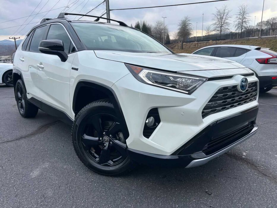 Toyota RAV4 XSE      2021