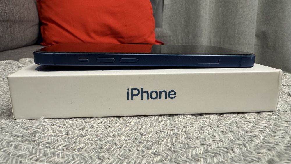 Iphone 13 [B.DOBRY STAN]