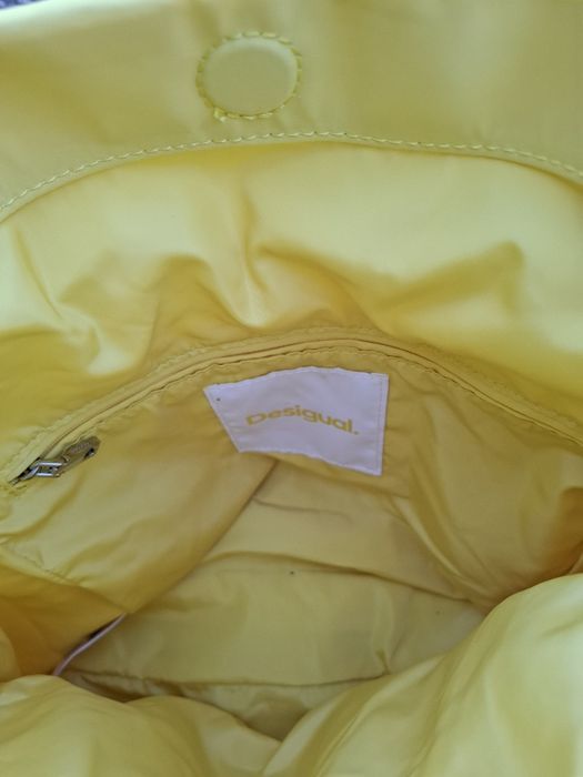 Mala Desigual nunca usada