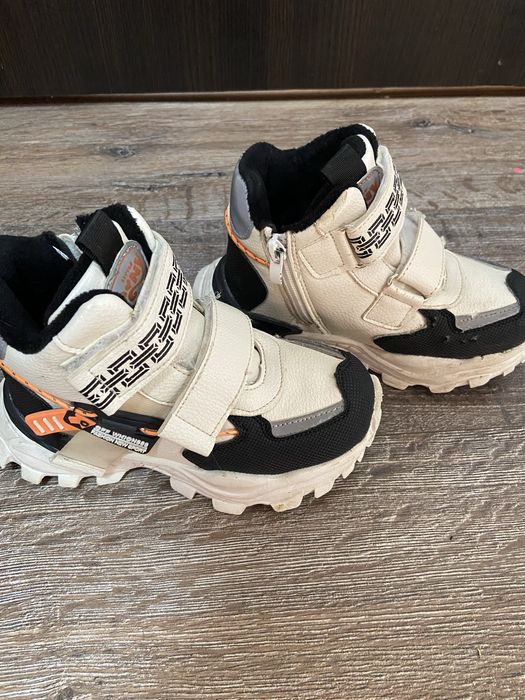 кросівки осінь/ весна на утепленні