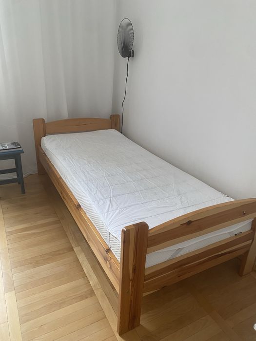Solidne łóżko   90x200 cm lite drewno
