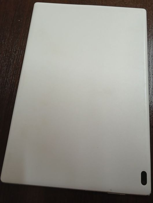 планшет Lenovo Tab 4 10 (модель TB-X304L)   2/16 GB.
