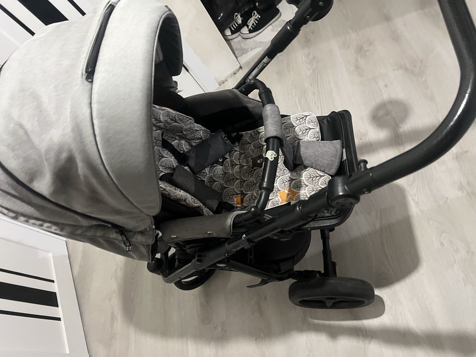 Продам дитячу коляску ADAMEX Reggio 2 в 1