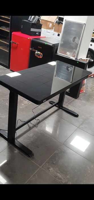 Biurko szklane elektryczne z szufladą
