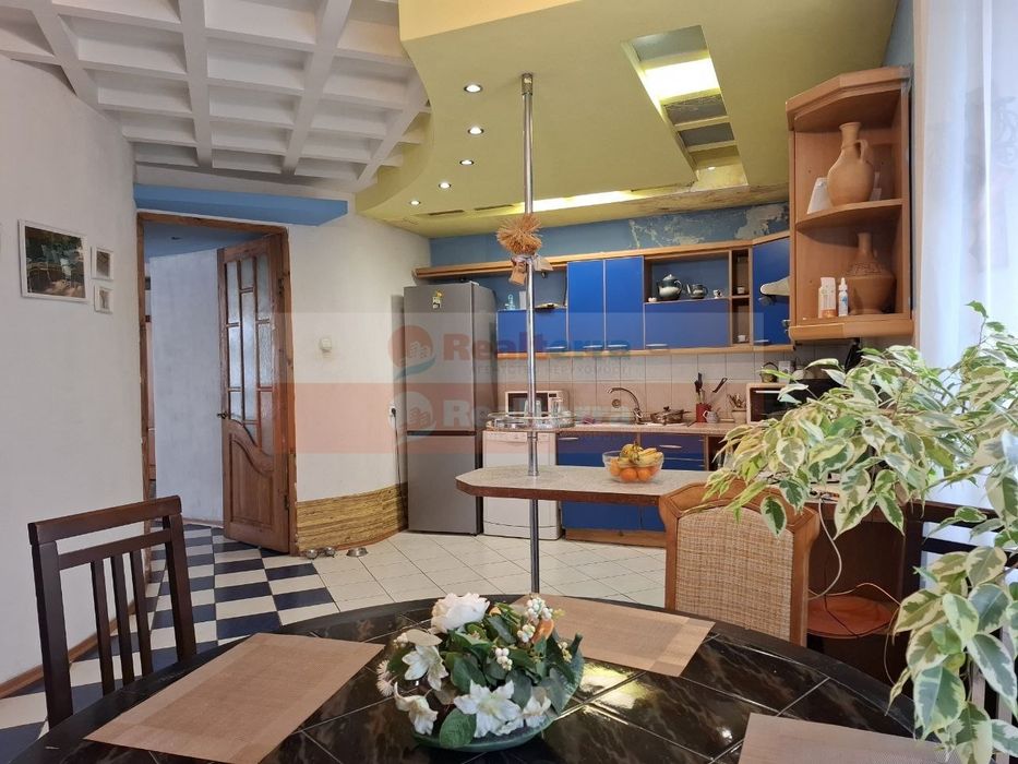 Без %. Продаж будинку 560м2 з гаражем, 70соток, Радомишль